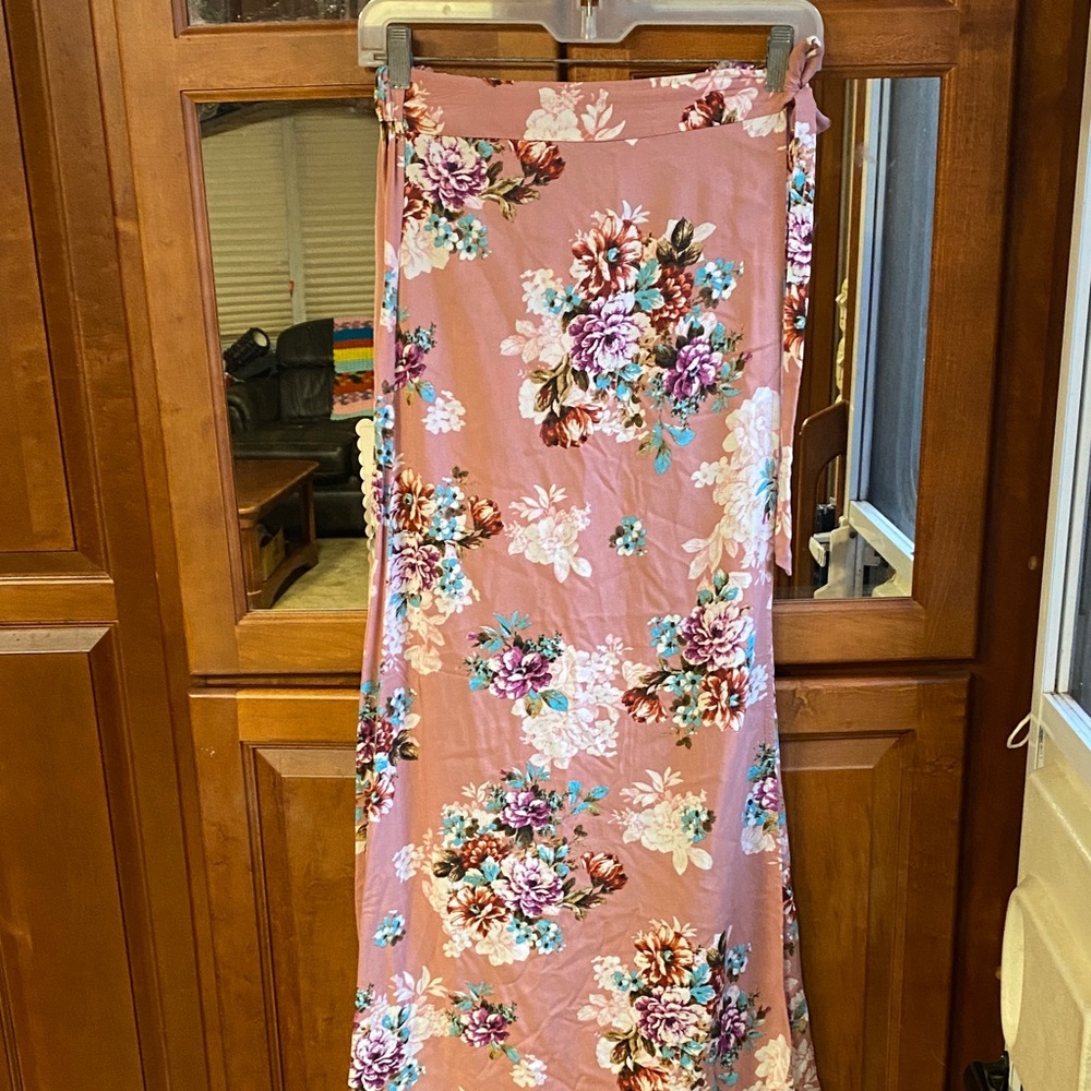 Japna Mauve and Blue Floral XS Maxi Wrap Skirt Casually elegant Spring Summer